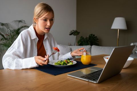 Exploring Easy and Healthy Recipes for Busy Professionals: Explanation, Insights, and Quick Food Tips